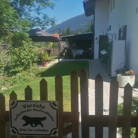 Apartment Haus Bischoff 1 *