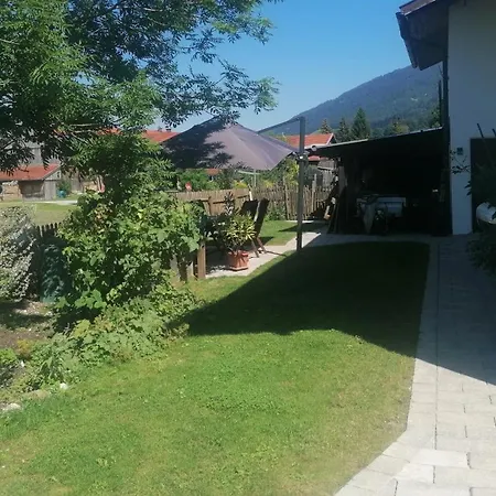 Haus Bischoff 1 *